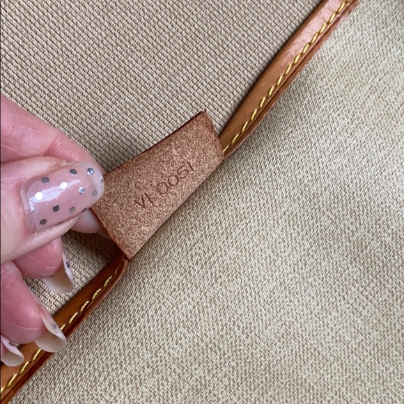 Louis Vuitton Excursion Bag - Picture 13 of 16